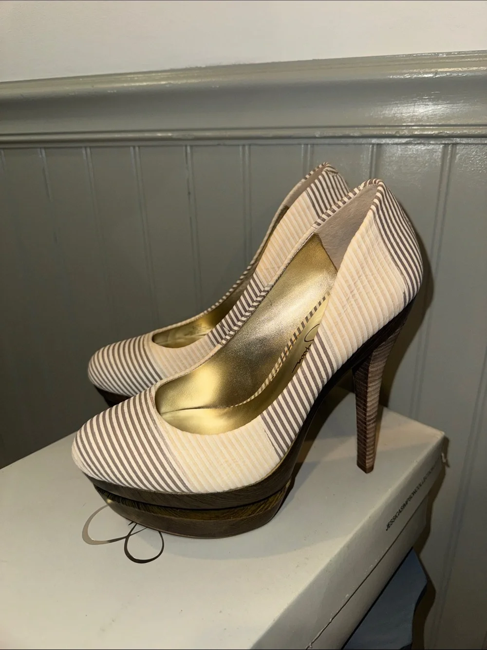 Jessica Simpson Colie Sand Striped Platform‎ Heel - Size 8.